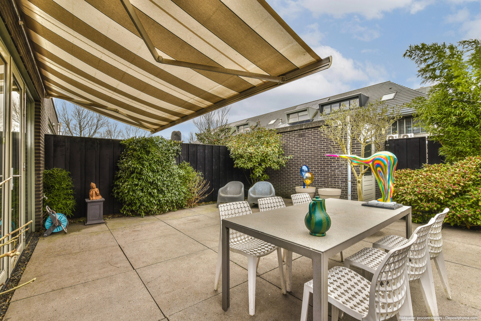 Moderne Markisen als Sonnenschutz für Balkon oder Terrasse